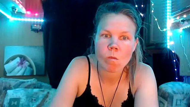 CallMeMaria online show from 01-26-25, 07:41