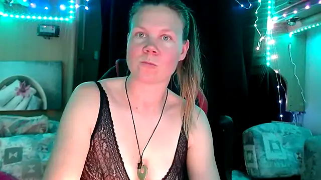 CallMeMaria online show from 01-27-25, 06:31