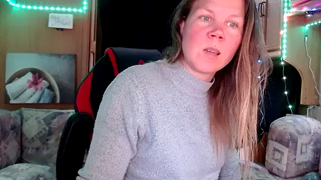 CallMeMaria online show from 02-07-25, 12:39