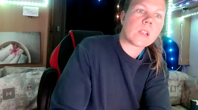 CallMeMaria online show from 02-11-25, 10:59