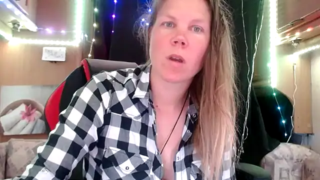 CallMeMaria online show from 02-16-25, 01:27