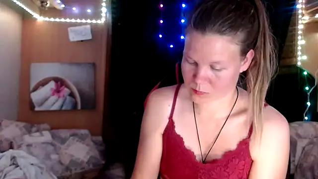 CallMeMaria online show from 03-09-25, 10:30