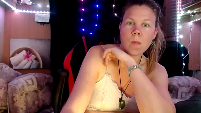 CallMeMaria online show from 03-12-25, 09:03