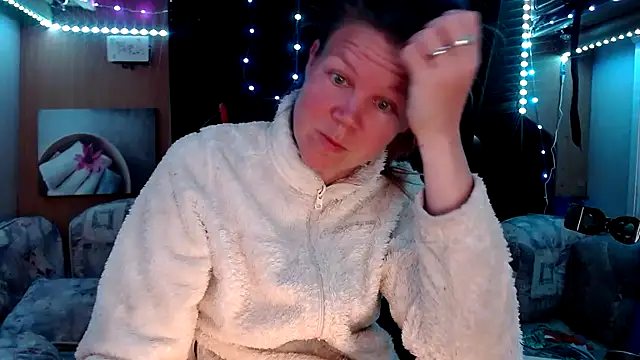 CallMeMaria online show from 03-21-25, 06:07