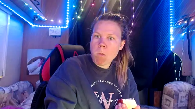 CallMeMaria online show from 03-22-25, 03:31