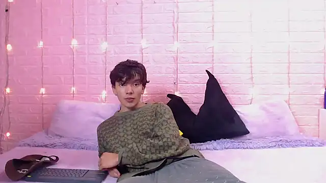 wet valery online show from 02-26-26, 07:13