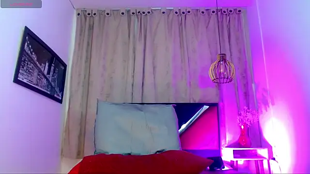 Snapshot of alexsandra_kiss chatting on 05-28-26, 11:29 alexsandra kiss online show from 05-28-26, 11:29
