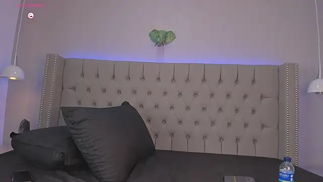 Snapshot of Emiliana_Rios chatting on 03-20-25, 07:03 Emiliana Rios online show from 03-20-25, 07:03