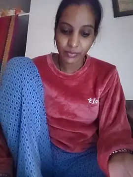 Hotty-Nidhi online show from 11-26-25, 04:46