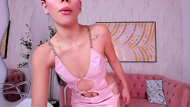 Snapshot of Krissi_latore chatting on 09-24-25, 12:41 Krissi latore online show from 09-24-25, 12:41