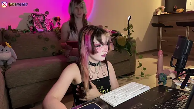 Snapshot of h3ntai_baby chatting on 06-23-26, 06:50 h3ntai baby online show from 06-23-26, 06:50