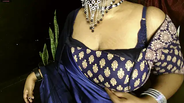 mallutamizhachi online show from 06-28-26, 08:37