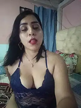 Snapshot of L_ucero chatting on 03-19-25, 03:30 L ucero online show from 03-19-25, 03:30