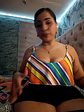 Snapshot of L_ucero chatting on 09-28-25, 02:50 L ucero online show from 09-28-25, 02:50