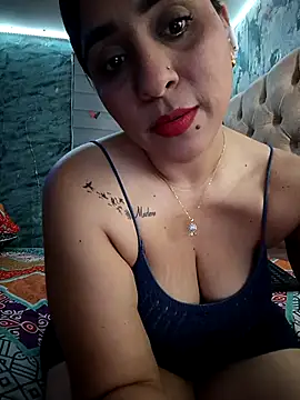 L ucero online show from 09-30-25, 04:28