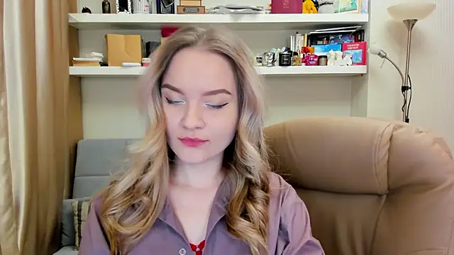 Kara Smith  online show from 02-04-25, 10:45