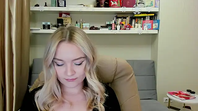 Kara Smith  online show from 01-11-26, 10:04