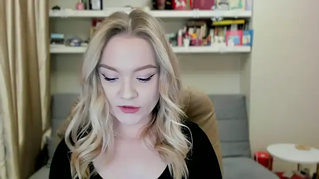 Kara Smith  online show from 02-21-26, 11:50