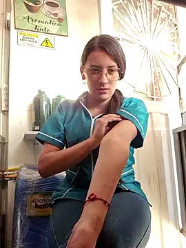 Snapshot of HOLY_DOLL chatting on 11-11-25, 09:15 HOLY DOLL online show from 11-11-25, 09:15