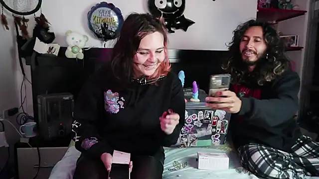 Snapshot of Devil_And_Princess chatting on 11-18-25, 02:17 Devil And Princess online show from 11-18-25, 02:17