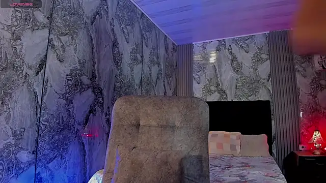 Snapshot of AshleyVega01 chatting on 11-24-25, 03:23 AshleyVega01 online show from 11-24-25, 03:23