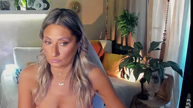 SarahAlluring online show from 07-14-26, 01:50