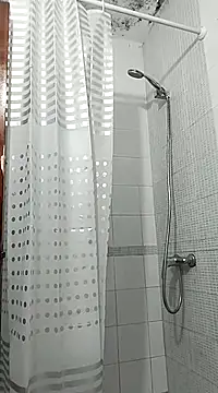 Snapshot of crazyweelove chatting on 03-20-25, 01:35 crazyweelove online show from 03-20-25, 01:35