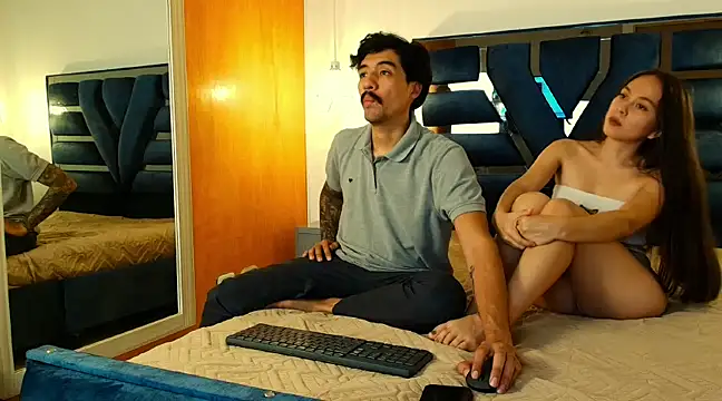 Snapshot of valery_and_Dani_ chatting on 03-11-25, 08:42 valery and Dani online show from 03-11-25, 08:42