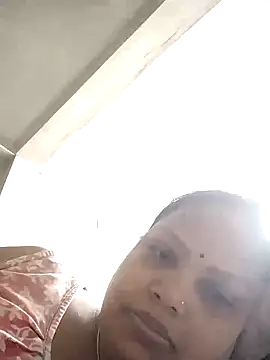 Snapshot of Arohi35 chatting on 03-20-25, 01:48 Arohi35 online show from 03-20-25, 01:48