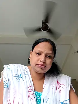 Snapshot of Arohi35 chatting on 09-22-25, 03:30 Arohi35 online show from 09-22-25, 03:30