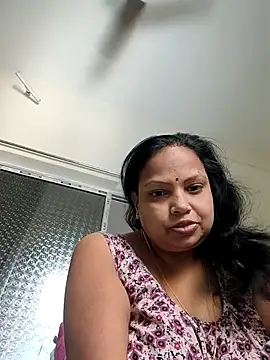 Snapshot of Arohi35 chatting on 09-24-25, 03:32 Arohi35 online show from 09-24-25, 03:32