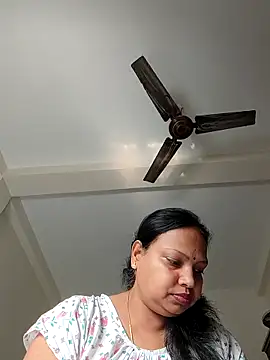 Snapshot of Arohi35 chatting on 03-01-26, 03:52 Arohi35 online show from 03-01-26, 03:52