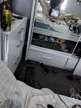 Nick-Ox online show from 09-18-25, 03:25