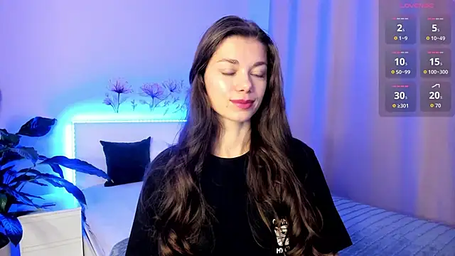 Snapshot of Eva_McCoy chatting on 11-04-25, 09:30 Eva McCoy online show from 11-04-25, 09:30