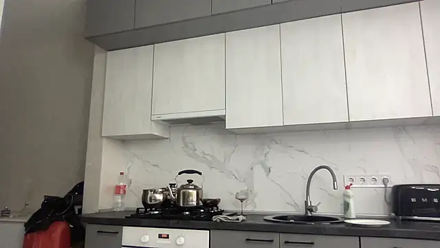 Snapshot of AngelinaMeov chatting on 03-13-25, 01:50 AngelinaMeov online show from 03-13-25, 01:50