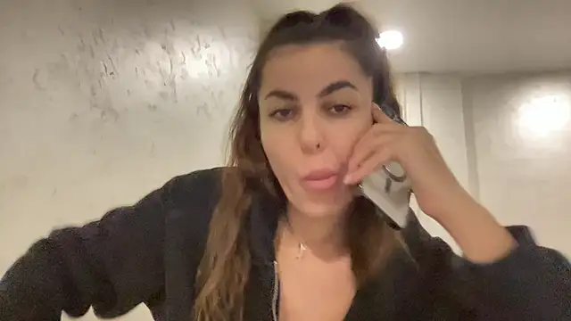 Snapshot of AngelinaMeov chatting on 03-20-25, 05:36 AngelinaMeov online show from 03-20-25, 05:36