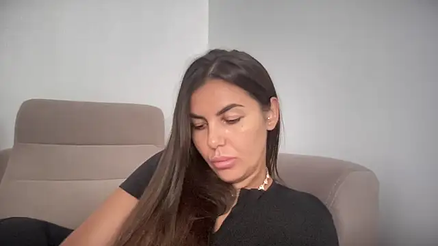 Snapshot of AngelinaMeov chatting on 09-15-25, 10:26 AngelinaMeov online show from 09-15-25, 10:26