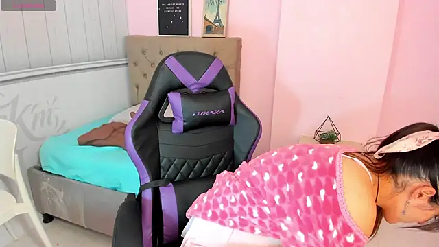 Tania Duque online show from 10-02-25, 02:02