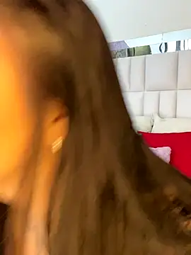 Snapshot of LunaCandy_ chatting on 10-29-25, 02:52 LunaCandy online show from 10-29-25, 02:52