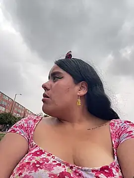 Snapshot of nicky_andcamil chatting on 03-11-25, 05:35 nicky andcamil online show from 03-11-25, 05:35