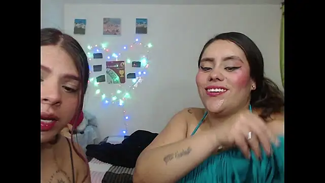 Snapshot of nicky_andcamil chatting on 02-27-26, 08:42 nicky andcamil online show from 02-27-26, 08:42