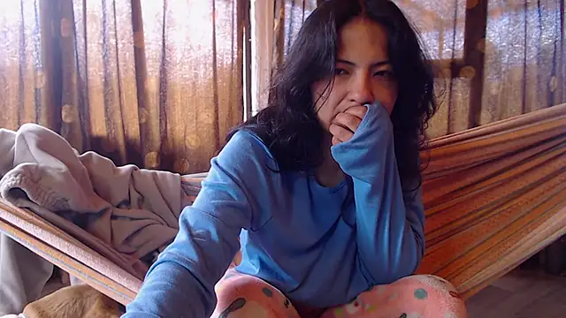 Snapshot of Asaray_T chatting on 05-10-26, 12:43 Asaray T online show from 05-10-26, 12:43