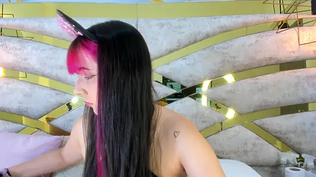 Sofiia Rossee  online show from 01-11-26, 08:36