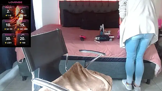 Snapshot of mia_velvet1 chatting on 10-22-25, 03:12 mia velvet1 online show from 10-22-25, 03:12