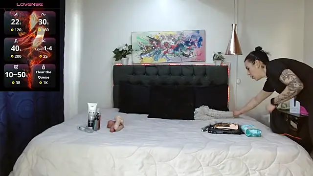 Snapshot of mia_velvet1 chatting on 10-25-25, 01:07 mia velvet1 online show from 10-25-25, 01:07