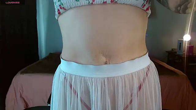 Snapshot of mia_velvet1 chatting on 11-05-25, 01:44 mia velvet1 online show from 11-05-25, 01:44