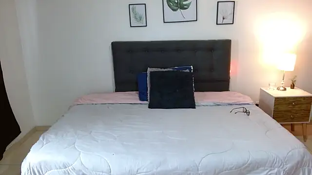 Snapshot of mia_velvet1 chatting on 11-26-25, 02:07 mia velvet1 online show from 11-26-25, 02:07