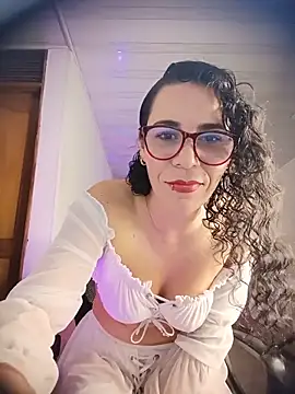 Snapshot of mia_velvet1 chatting on 05-21-26, 07:10 mia velvet1 online show from 05-21-26, 07:10