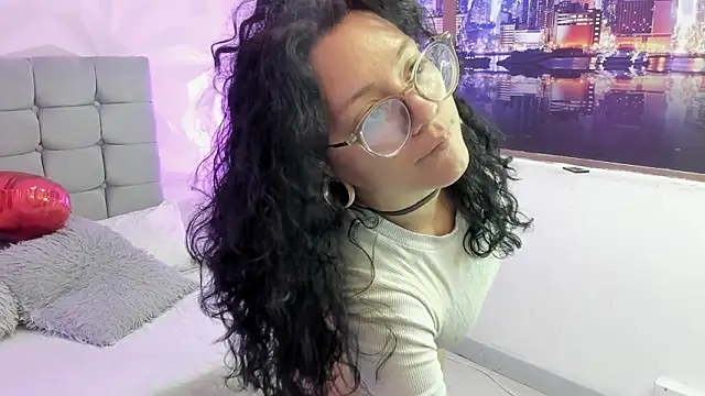 Snapshot of jenn_cg chatting on 03-30-26, 09:49 jenn cg online show from 03-30-26, 09:49