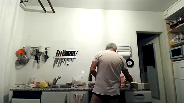 Berg Boy online show from 10-17-25, 04:15